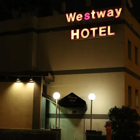Westway Laguardia Airport Hotel